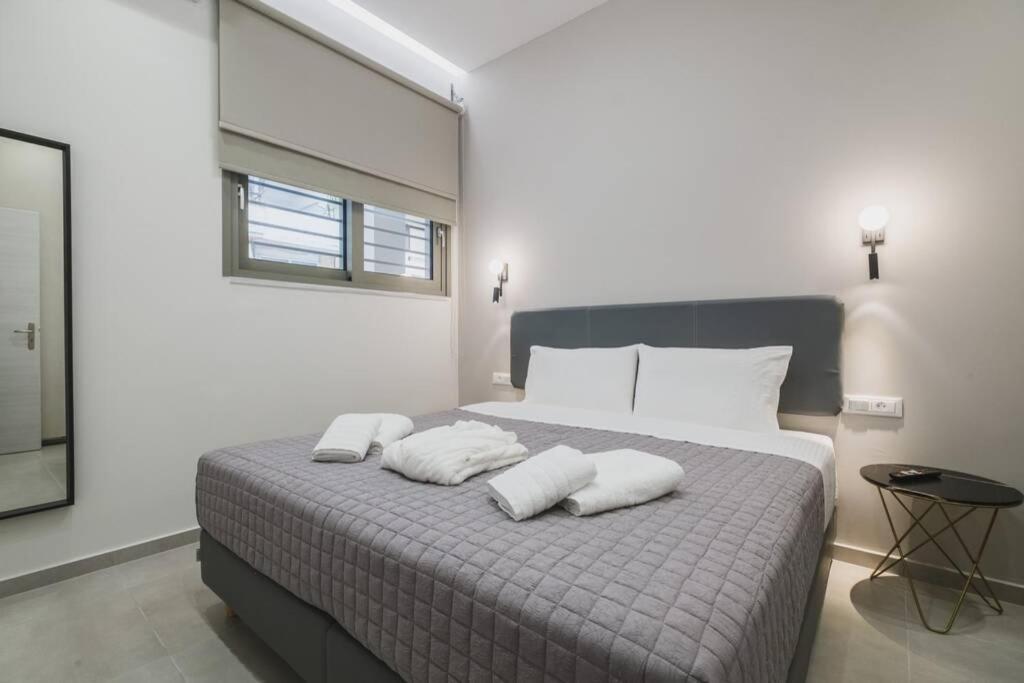 Peris 2 - Central Apt Near Old Town - Ac, Washer Chrissi Akti Chania Exterior foto